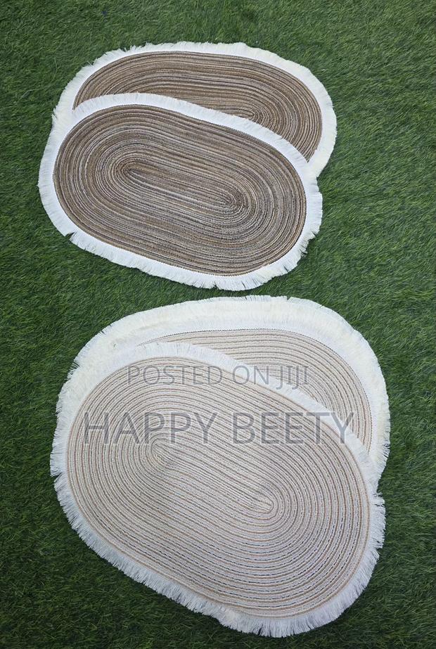 Round Elegant Braided Table Mats. - thumbnail 3