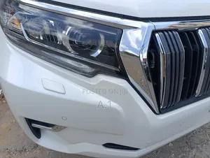 Toyota Land Cruiser Prado 2.7 2019 White