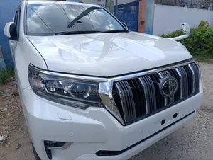 Toyota Land Cruiser Prado 2.7 2019 White