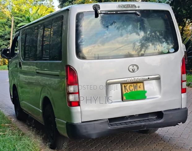Toyota HiAce 2013 Silver - thumbnail 3
