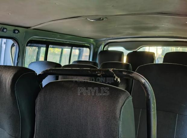 Toyota HiAce 2013 Silver - thumbnail 6