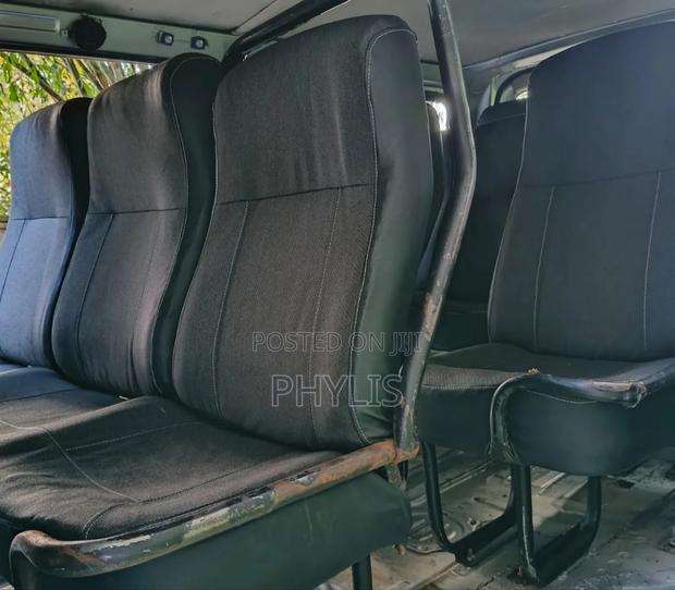 Toyota HiAce 2013 Silver - thumbnail 8
