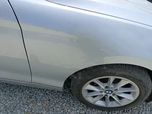 BMW 118i 2019 Silver