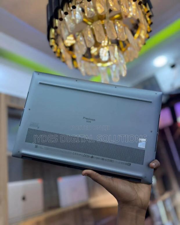 Laptop Dell Precision 5570 16GB Intel Core i7 SSD 512GB - thumbnail 2
