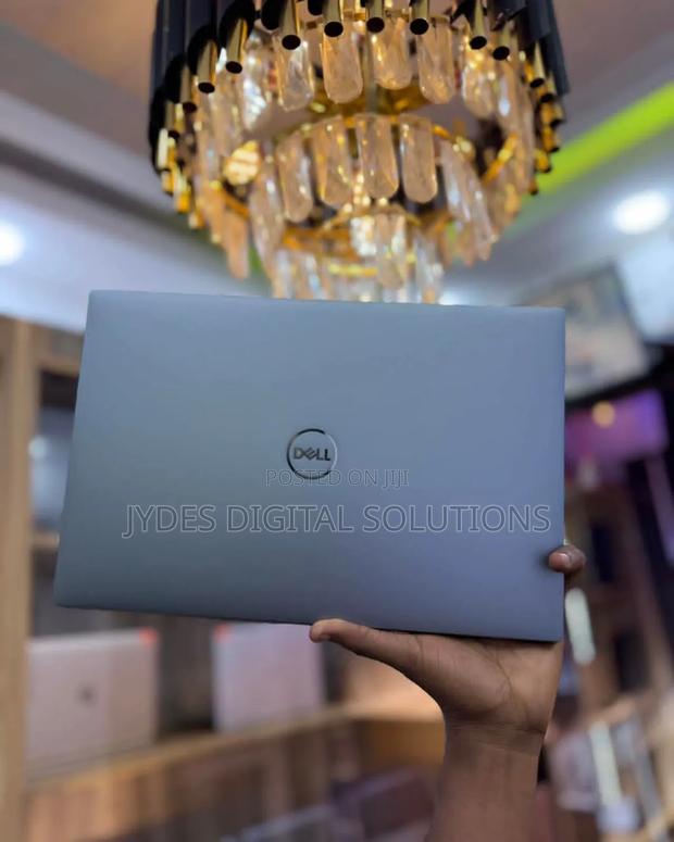 Laptop Dell Precision 5570 16GB Intel Core i7 SSD 512GB - thumbnail 3