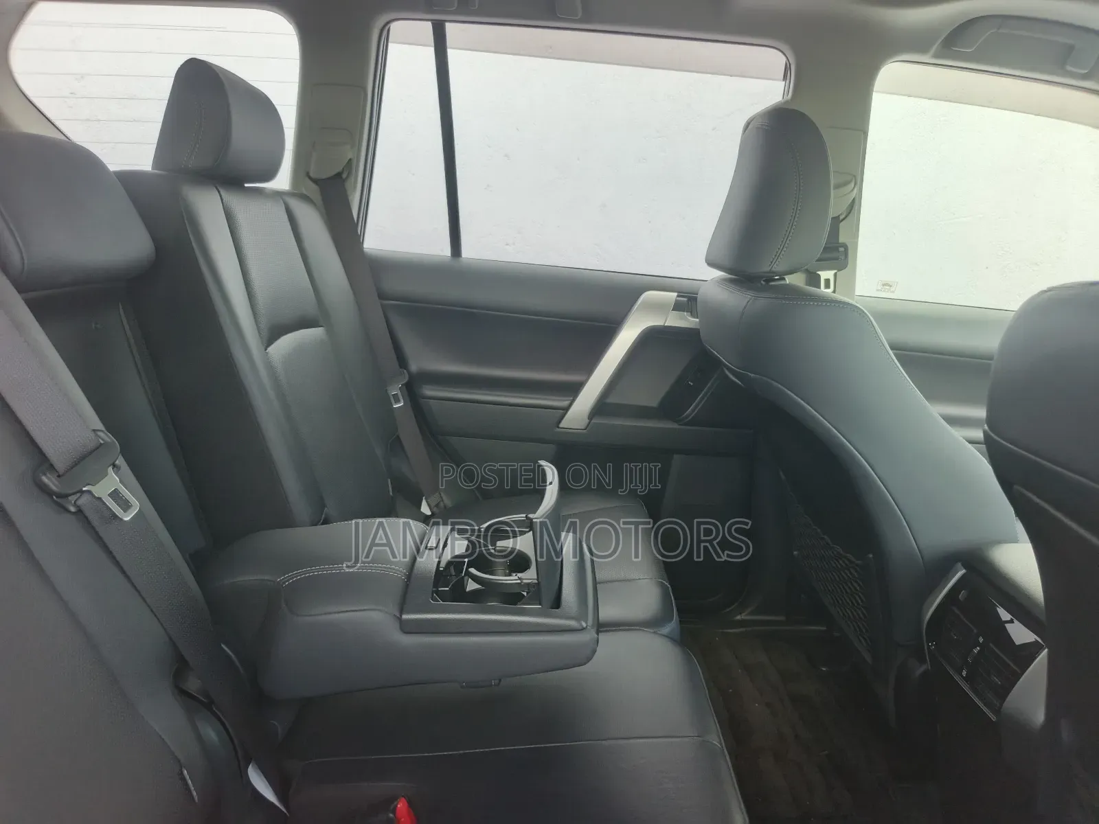 Toyota Land Cruiser Prado 2.7 2019 Red