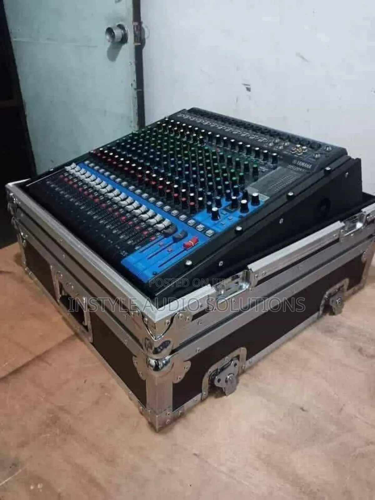 Single Deck Mobile Sound Flight Case
