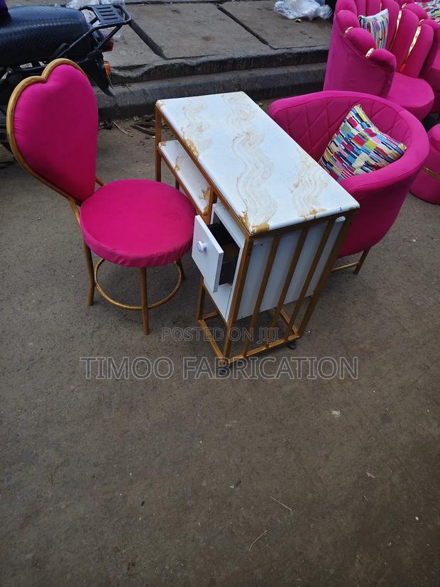 Manicure Set of Nail Table, Styling and Love Seats 