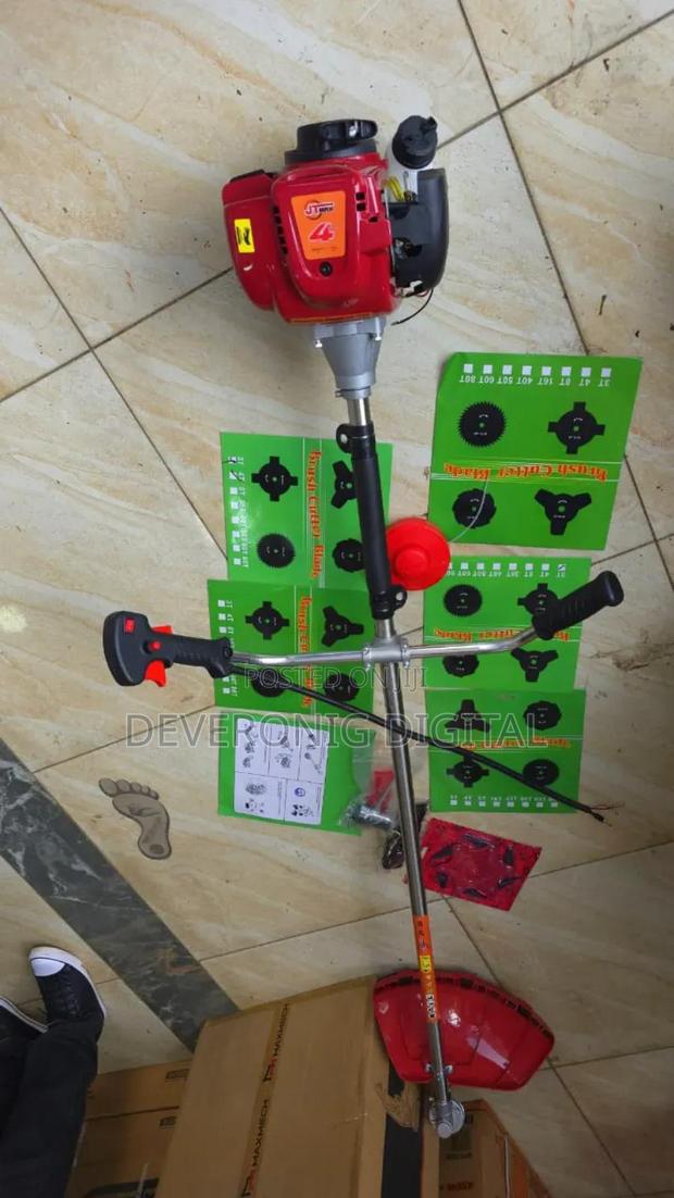 4 Stroke Brushcutter With 8 Blades - thumbnail 2