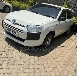 Toyota Probox 1.5 Hybrid DX 2019 White