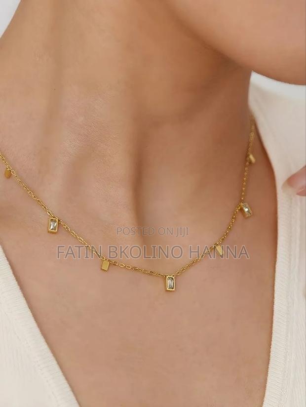 Minimalist Necklace - main view