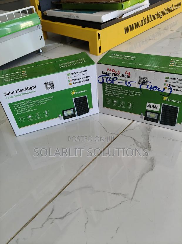 High Brightness 40w Solar Floodlight – Reliable Night Lighting