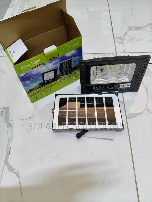 Ultra-Bright 50w Solar Led Floodlight for Outdoors