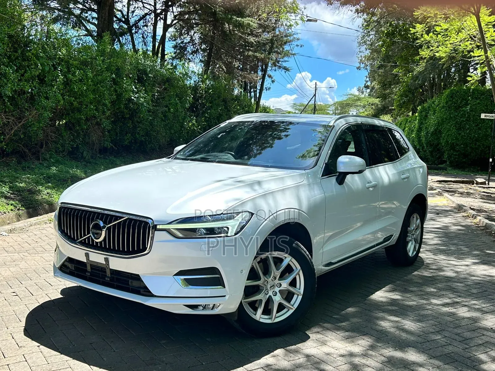 Volvo XC60 T5 R-Design AWD 2018 White