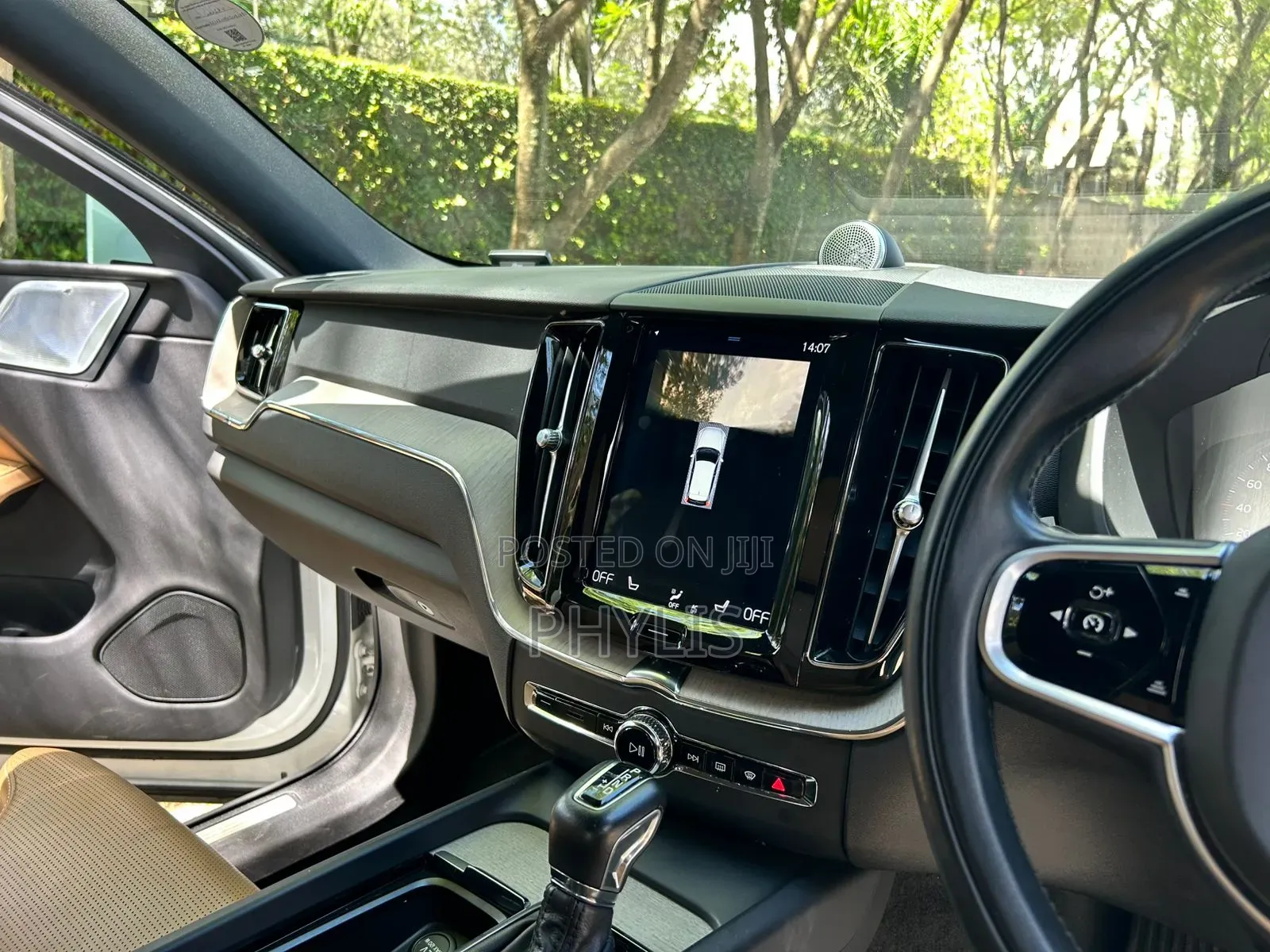Volvo XC60 T5 R-Design AWD 2018 White
