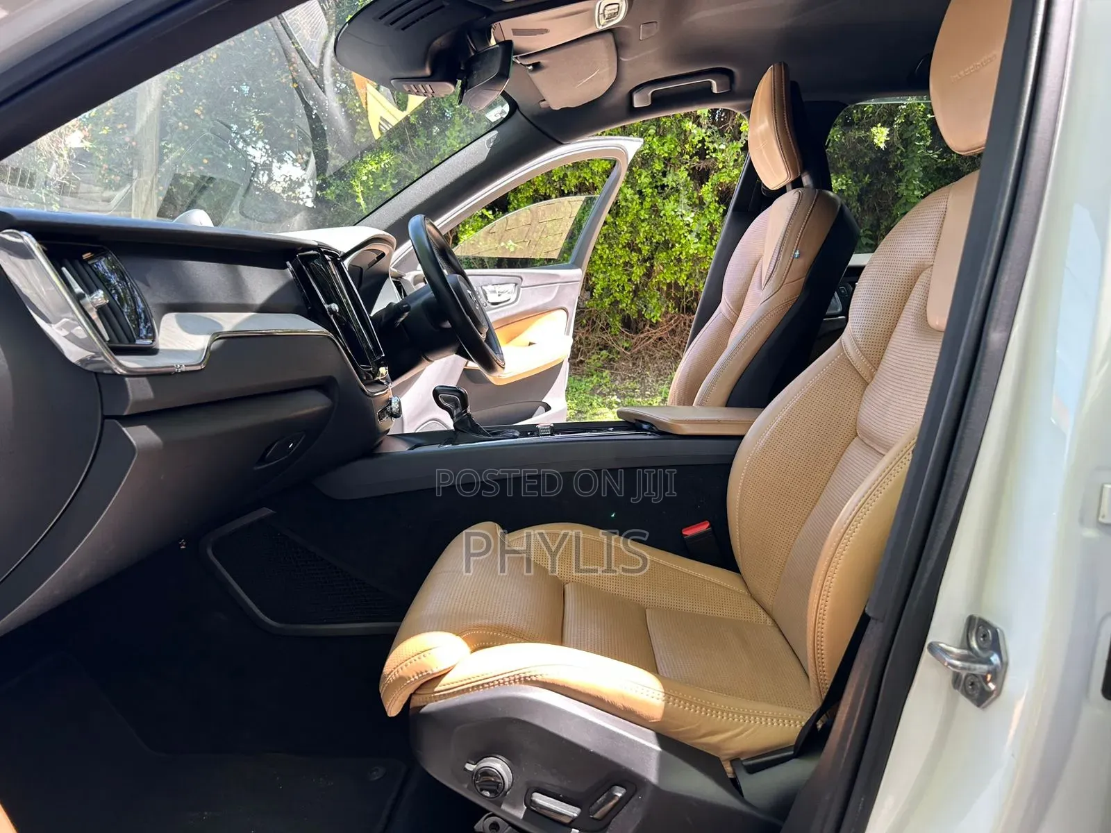 Volvo XC60 T5 R-Design AWD 2018 White