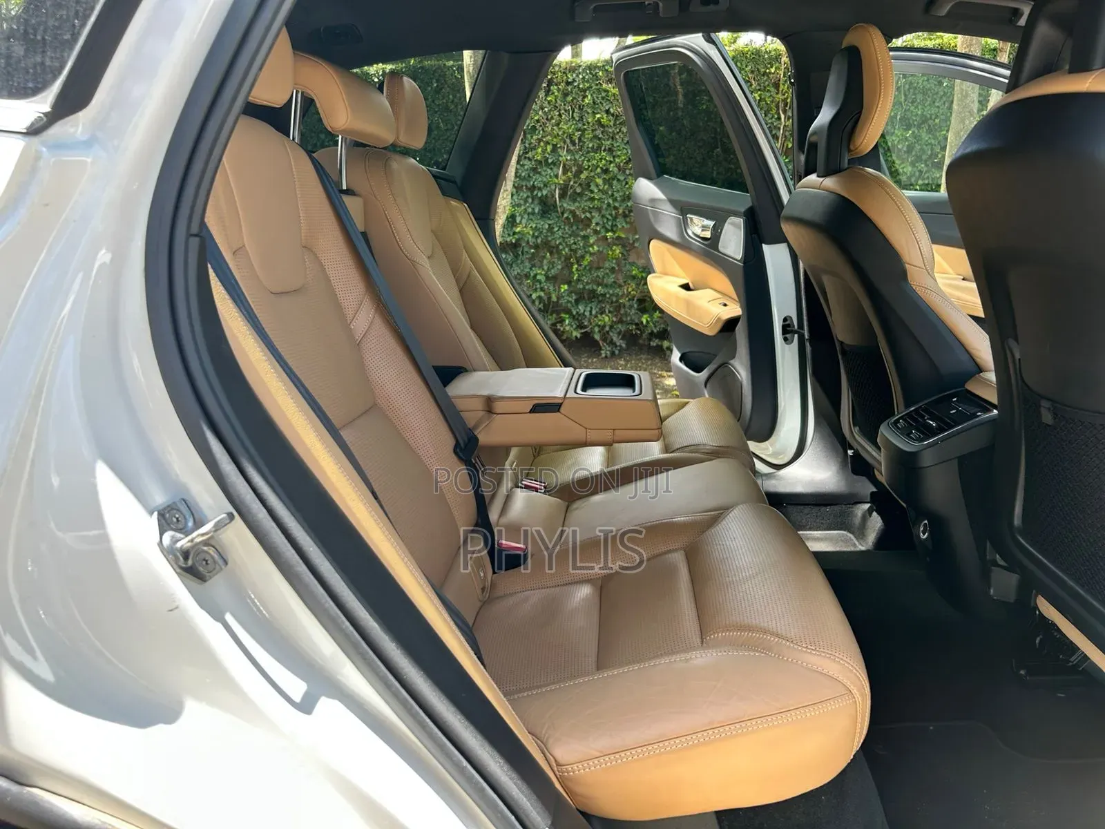 Volvo XC60 T5 R-Design AWD 2018 White