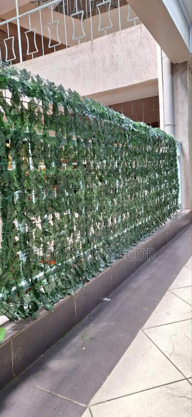 Long Lasting, Weather Friendly Green Artificial Privacy Fence