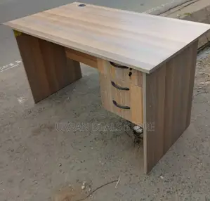 1.0m Office Desk Tables – Various Sizes Colours