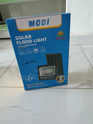 Weatherproof 100w Modi Solar Floodlight for Any Home
