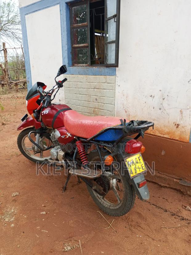 TVS HLX Plus ES 2022 Red