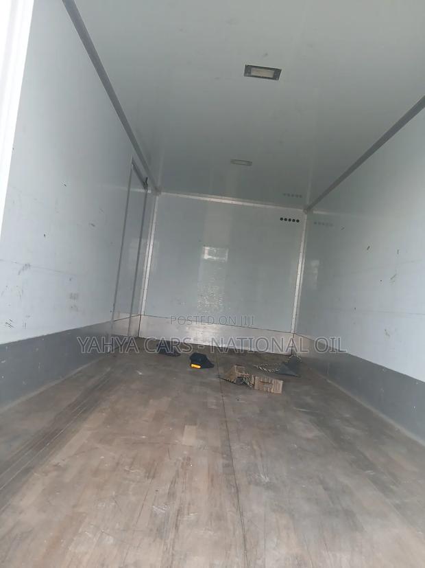 Isuzu Elf Box Body - thumbnail 5