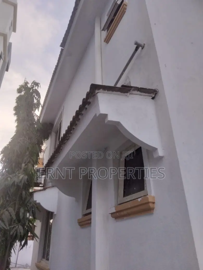 5bdrm Maisonette in Nyali for sale
