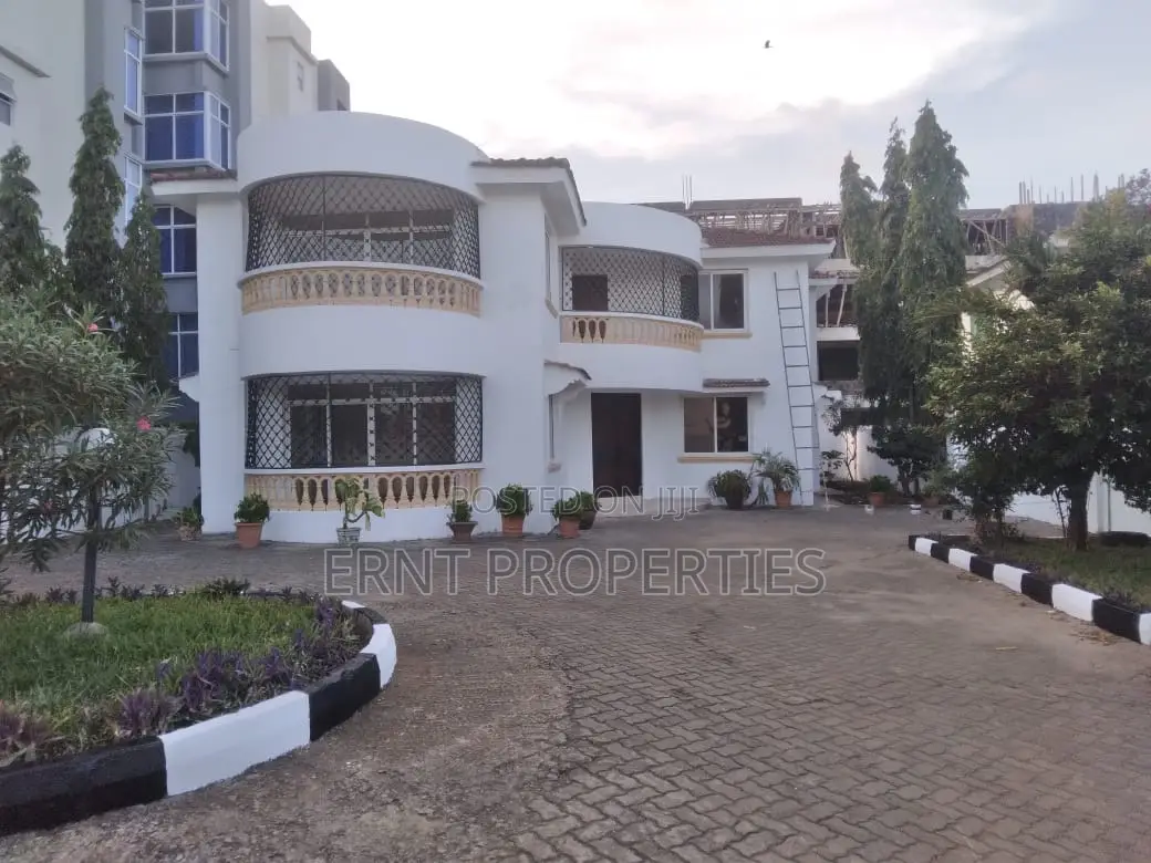 5bdrm Maisonette in Nyali for sale