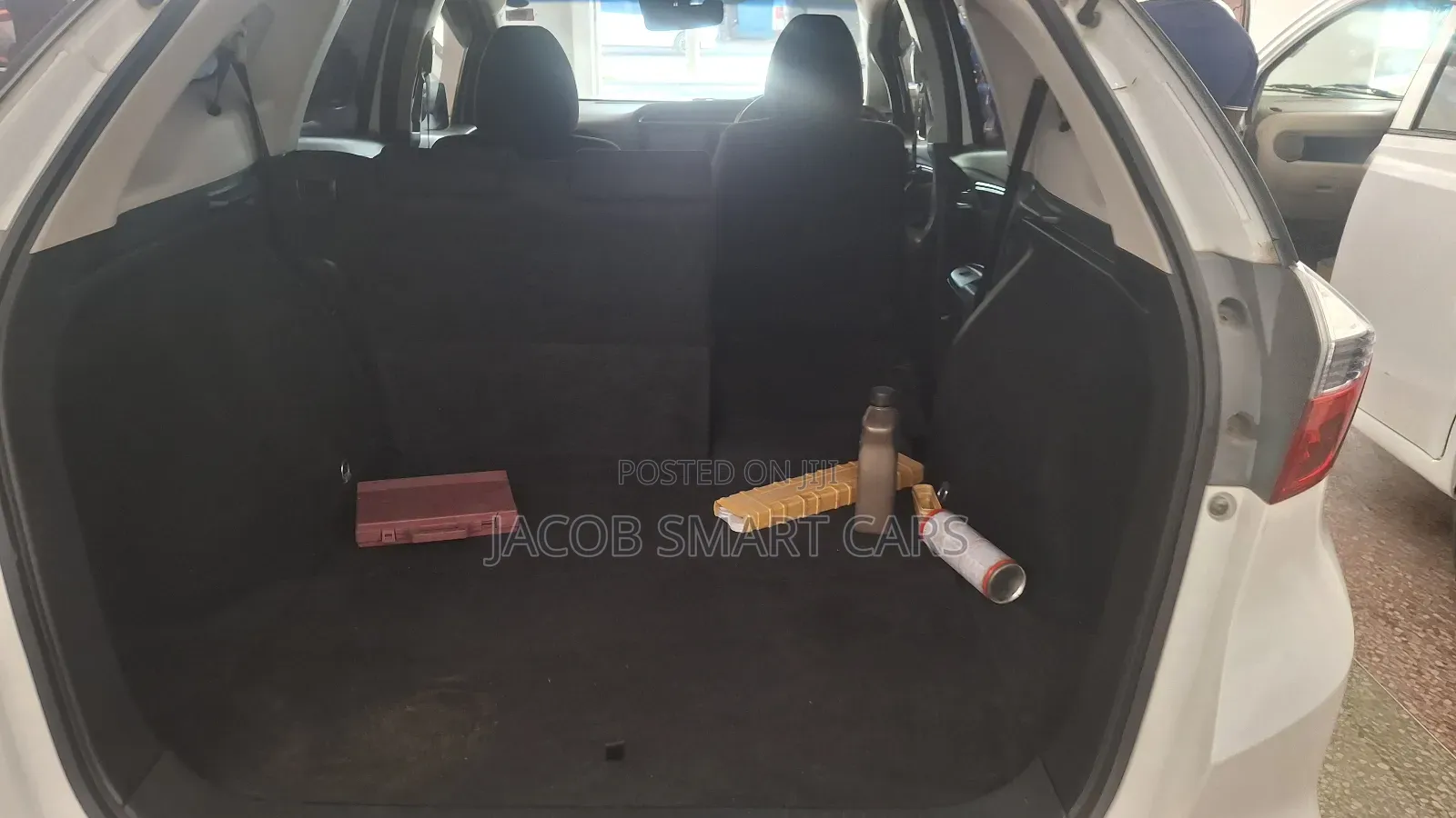Honda Fit Shuttle 2017 White