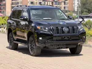 Toyota Land Cruiser Prado 2.8 2022 Black