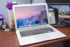 Laptop Apple MacBook Air 8GB Intel Core i5 SSD 128GB