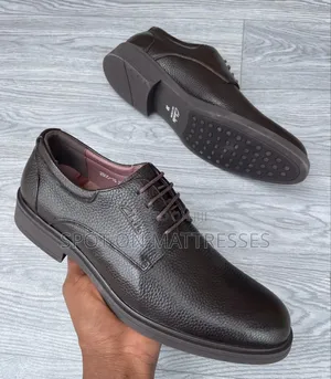 Clarks Official Men's Shoes. Sizes 39-45. Delivery Services Available