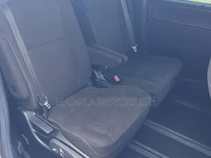 Toyota Noah 2.0 AWD (7 Seater) 2019 Gray