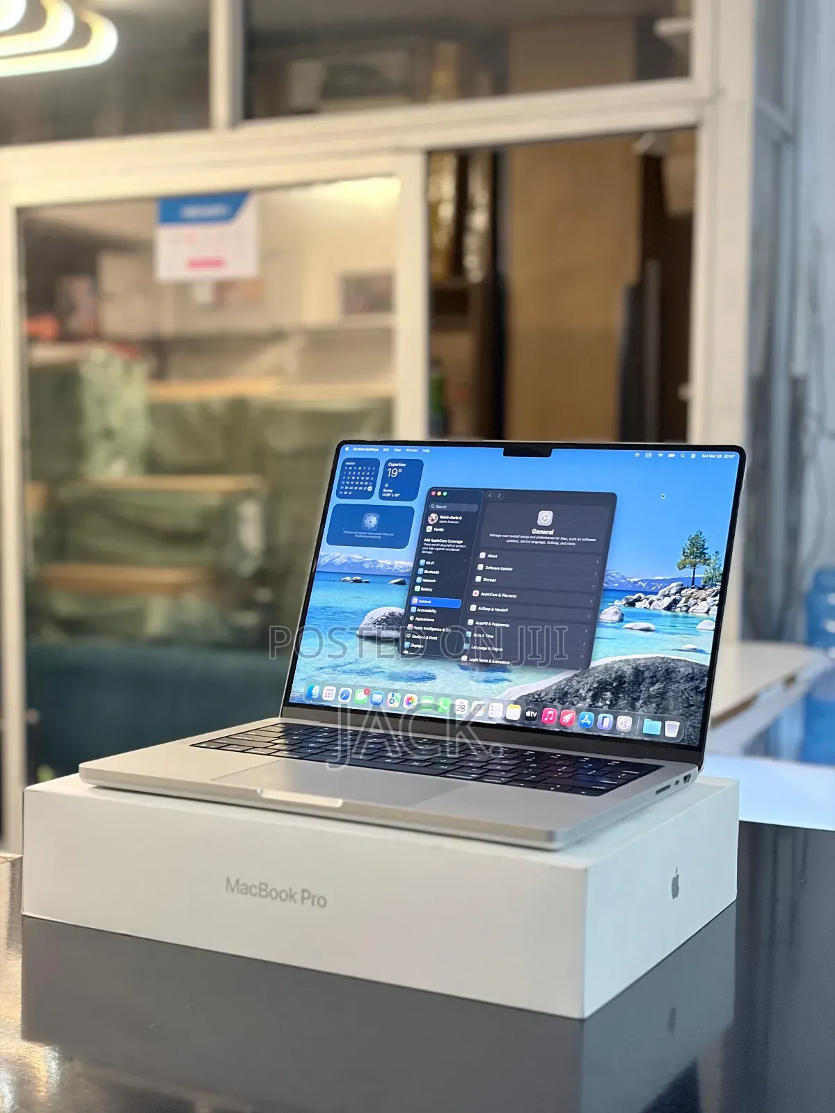 Laptop Apple Macbook Pro 2025 M5 14-inch 16GB Apple M5 SSD 512GB