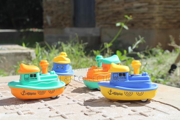 Push to Start Boat - Press the Chimney, Watch It Zoom!