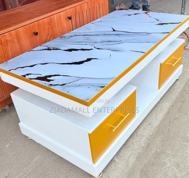 Coffee Table Marble-Top Coffee Table for Executive Living