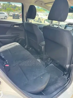 Honda Fit 2018 Off white