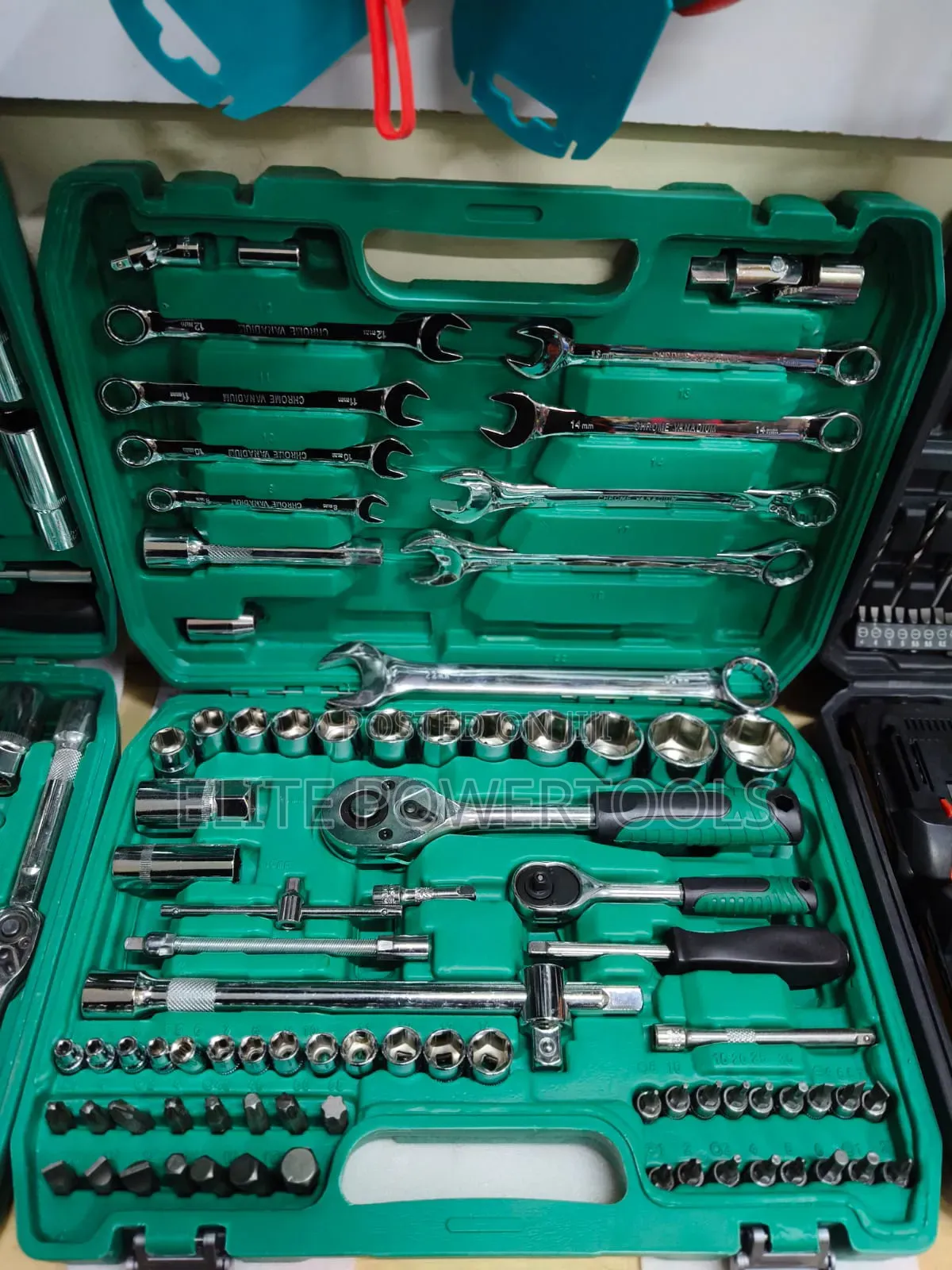 82 PCS Toolset
