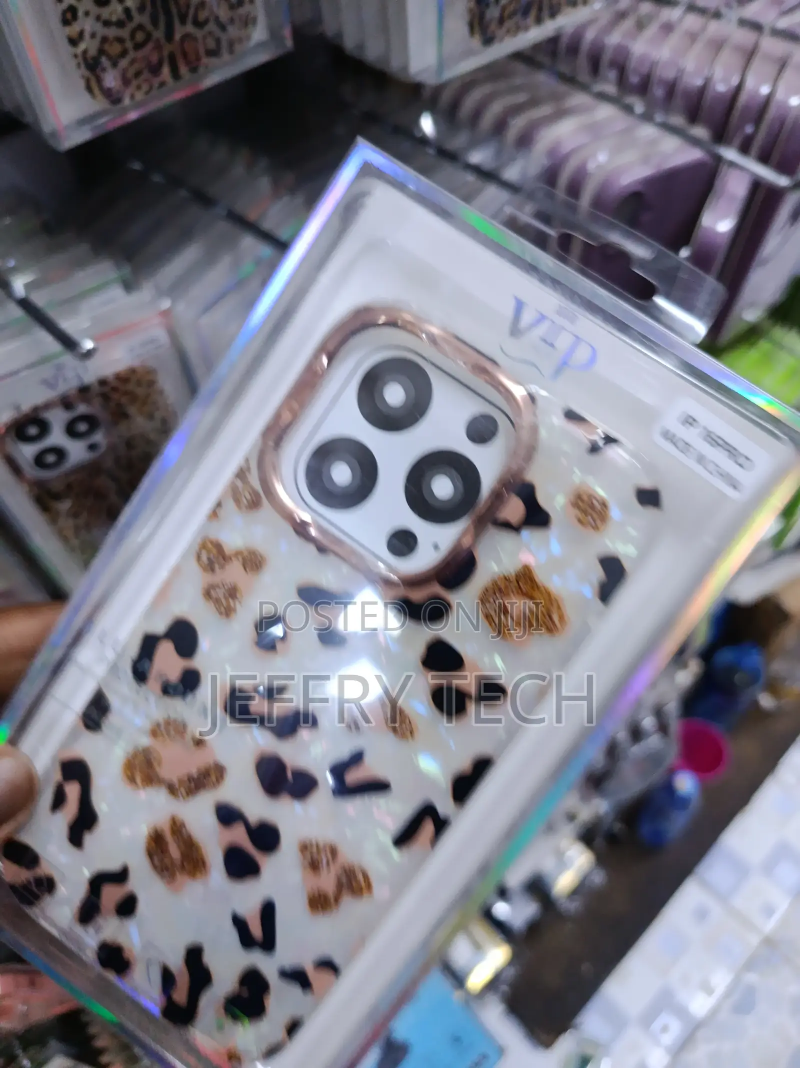 Nafs Cheetah Print for iPhone 16 Pro Glossy Camera Case