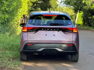 Nissan Note 1.2 Hybrid 2021 Pink