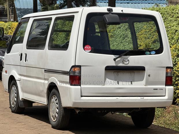 Mazda Bongo 2018 White - thumbnail 4