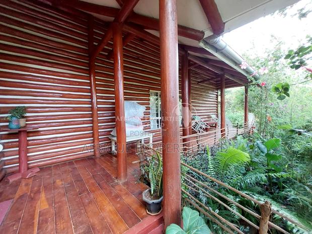 Furnished 2bdrm Bungalow in Ridgeways for rent