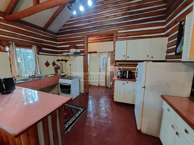 Furnished 2bdrm Bungalow in Ridgeways for rent - thumbnail 3