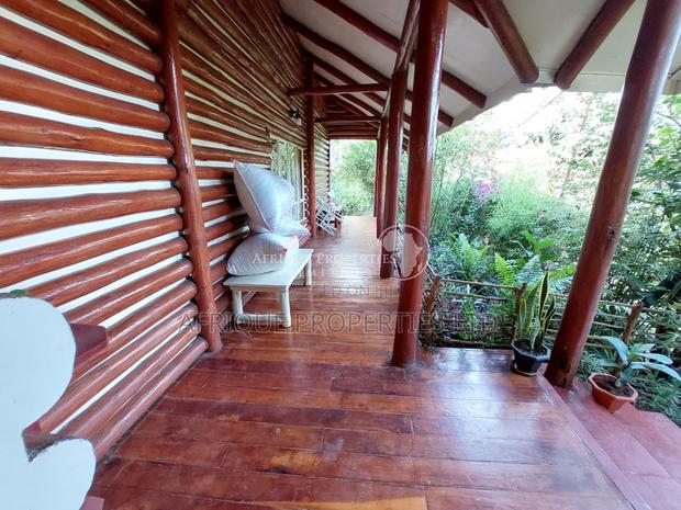 Furnished 2bdrm Bungalow in Ridgeways for rent - thumbnail 13