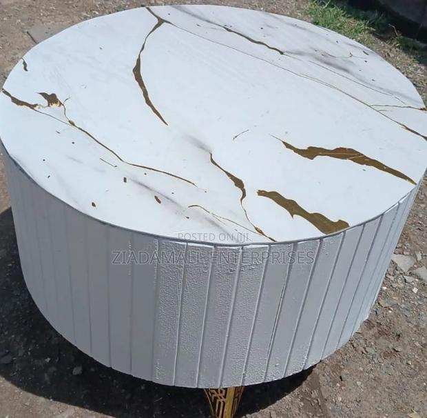 Coffee Table Round Marble-Top Fluted Coffee Table