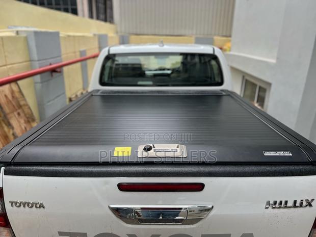 Hilux Expedition Series Manual Roller Shutters - thumbnail 2