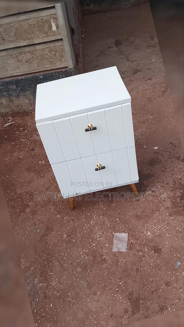Executive Modern Bedside Drawer Cabinet – Stylish Functional Storage - main view