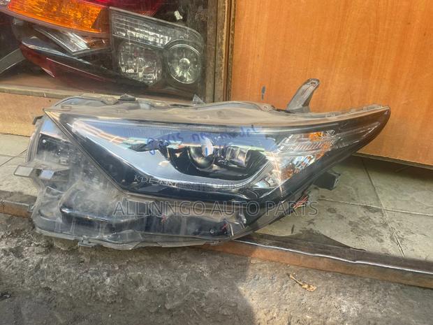 Toyota Auris 2016 Headlight