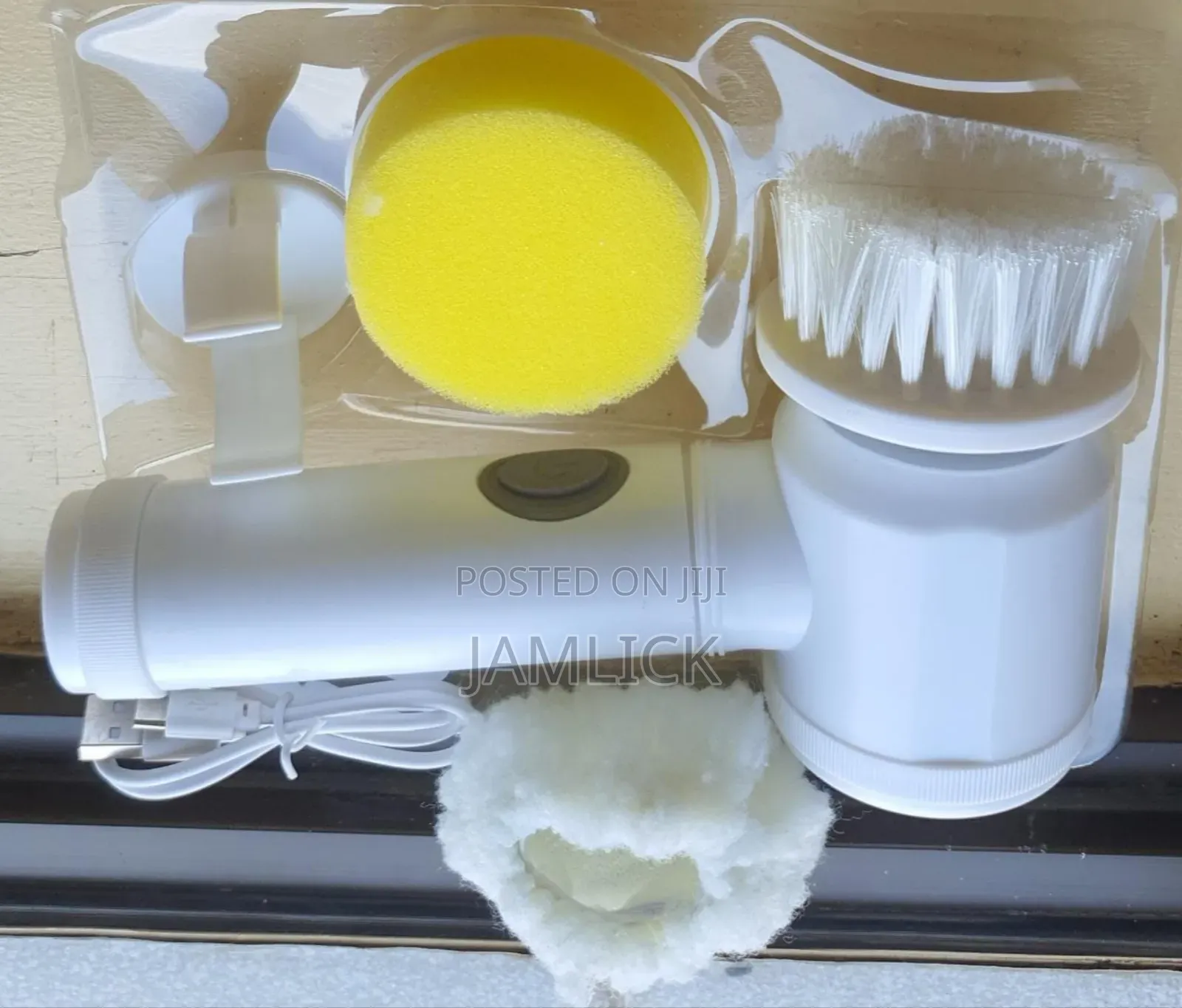 Usb Rechargeable 3-in-1 Magic Brush With Sponge Polisher - Pm