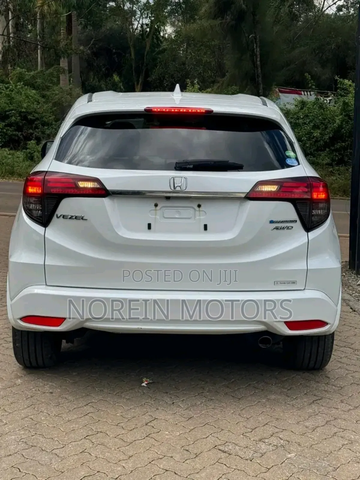 Honda Vezel 2018 Off white